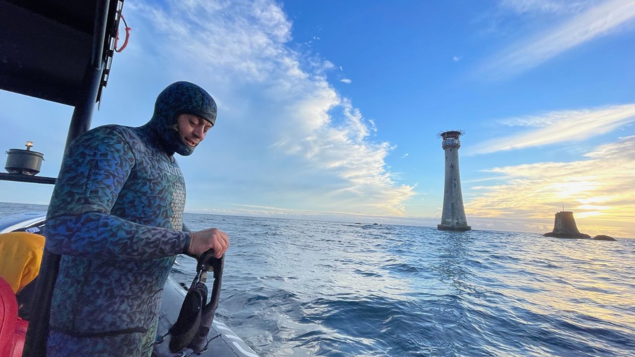 Lighthouse and freedivers